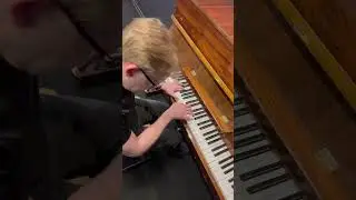 растяжка для левой руки