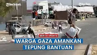 Warga Gaza Kumpulkan Tepung Bantuan yang Jatuh dari Truk