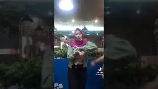 tiktok cewek jilbab gunung gede