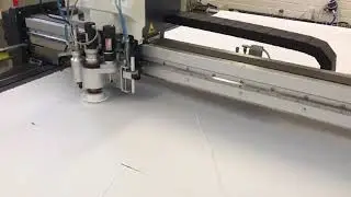 Bullmer Upholstery cutting machine with the Notching tool