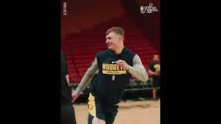 Nikola Jokic and Christian Braun racing at practice 🤣 (via Denver Nuggets)