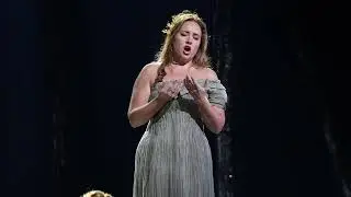 Norma: “Casta diva”