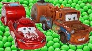 Lightning Mcqueen and Mater Find Magic Beans!!! Funny Cars Toon Candy