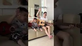 Duet sama bocil nyanyi lagu Harapanku-JPCC Worship. Papa mau warisin clay cara nyembah Tuhan 😘