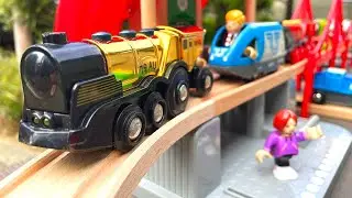 Thomas the Tank Engine & Brio☆Two stations, a large bridge, and a rocky mountain tunnel course