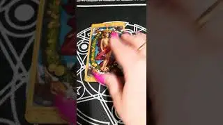 ЧТО С НИМ ПРОИСХОДИТ? 