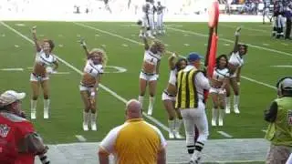 Texan Cheerleaders performing Sucka for Love