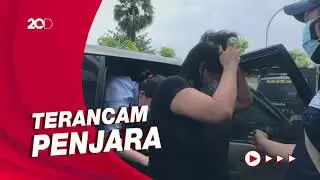 Wanita yang Mesum di Halte Bus Senen Dibayar 22 Ribu!