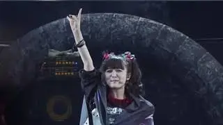 MoaMetal being cute