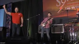 Misha waves at me too - Denver Con 2022