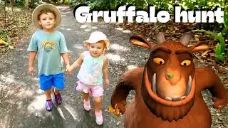 We're going on a gruffalo hunt | Kids story | Songs for littles