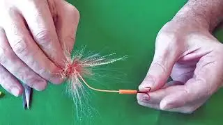 Как крепить крючок в мушках на трубках.  How to Rig Tube Flies.