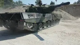 Kampfpanzer 87 Leopard (Schweiz) spinturn / ortsdrehung / battle tank on the way