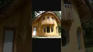 Natural Building With Cob #shorts #greenbuilding