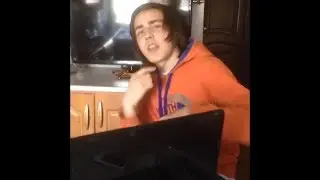 Молодой Фейс слушает Фараона