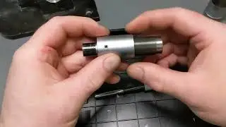 Ultra fine feed for a microscope stage