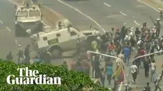 Venezuela: National Guard armoured vehicle drives into protesters