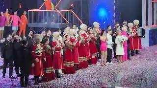 Дэнис и Эстелла. Здесь был Юра ❤️  Концерт памяти Юры Шатунова #юрашатунов #music #top #respect