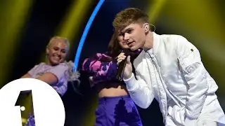 HRVY - Personal / Wish You Were Here (Radio 1's Teen Awards 2018)