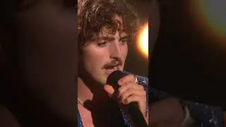 Benson, desde este momento sos el marido de toda la oficina de MTV 💋🗽