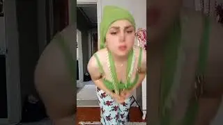 Yeşil türbanlı ev haliyle #türban #hijab #fantezi #temizlik