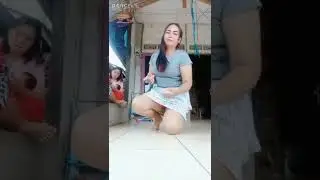 mamah cantik goyang ngangkang,anunya nyembul masseh