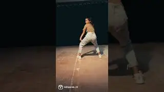 bom diggy diggy🍑🥵..( Choreography by NIDHI PANDE).... Short Video