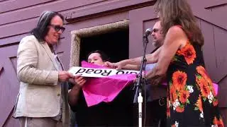 Todd Rundgren presented key to Woodstock 10 22 24
