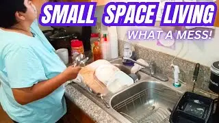 HOMEMAKING CLEANING MOTIVATION: KITCHEN CLEAN WITH ME | SMALL SPACE LIVING