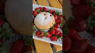 🍓 Клубничное настроение с пекарней Home Bakery!  #пекарня #батуми #клубника