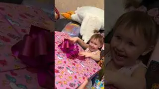 РАСПАКОВКА ПОДАРКОВ С ДР🤩