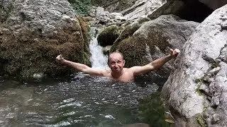Крым. Ущелье Уч-Кош. Ванна молодости