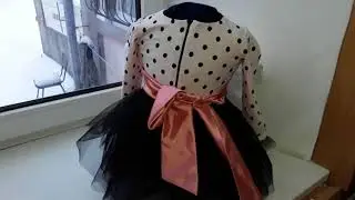 Платье на годик трикотажное с пышною юбочкой.