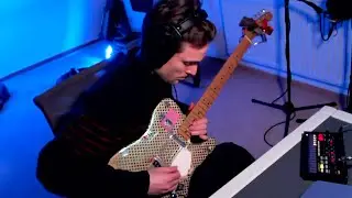 Stunning Improvised Music on Drum Machine and Electric Guitar