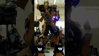 Танцующий робот Бамблби | Bumblebee dance 