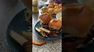 Unexpected sliders buffet 🤤