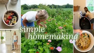 enjoying the final days of Summer... | new house homemaking + easy crockpot meal idea