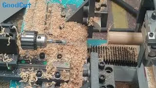 GoodCut wood lathe machine working