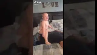 Гигантский малыш стал мемом на TikTok и в Twitter