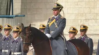 Ceremonial change of cavalry and unmounted guards of Presidential regiment