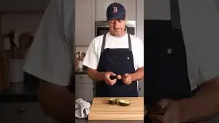 How To Remove The Seed from an Avocado