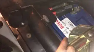 BMW E46 The Battery Cover Frame: how to remove?