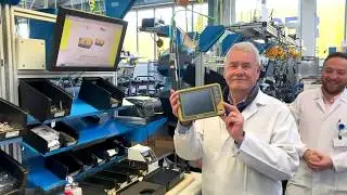 Albert Zahalka - Fertigung des 100.000 Displays des Geschäftsjahres 2019/2020
