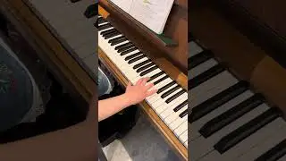 Гамма Фа диез минор, все лады. отдельно каждую рукой. Правильная аппликатура. ￼