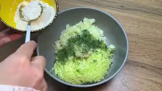 Приготовим вкусный оладьи из кабачков.Оладьи