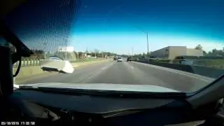 Ford Taurus hits highway barrier - Dash Cam USA Accident Car Crash