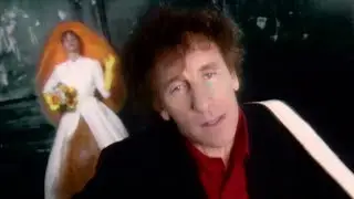 Alain Souchon - L'amour à la machine (Clip officiel)