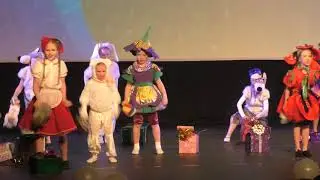 Танец на Новый год в детском саду - Утренник