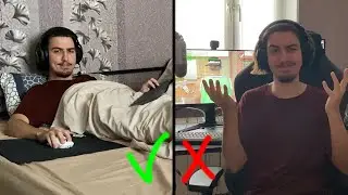 капты лежа на кровати