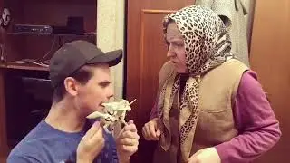 Бабушка и горка